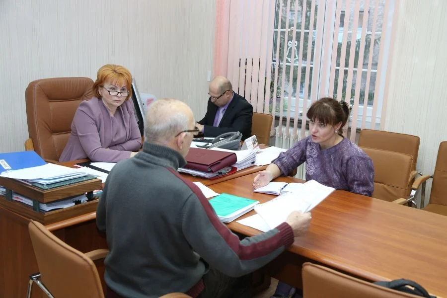 На прием в региональное министерство здравоохранения пришли 14 жителей области