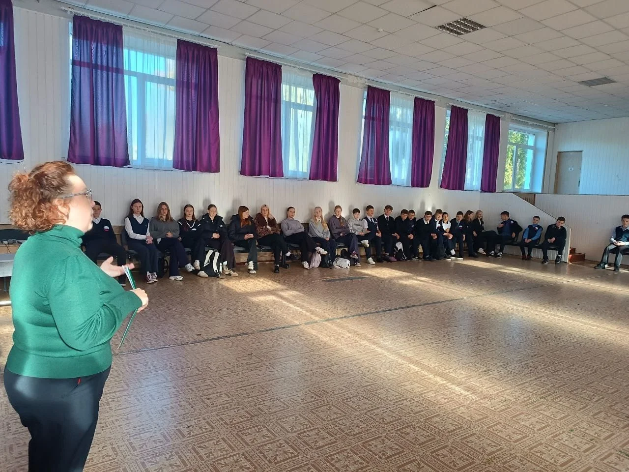 В рамках профориентационной работы медицинской направленности состоялась встреча специалистов ГБУЗ КО «Неманской ЦРБ» с обучающимися 9-11-х классов МАОУ СОШ №1 г. Немана.